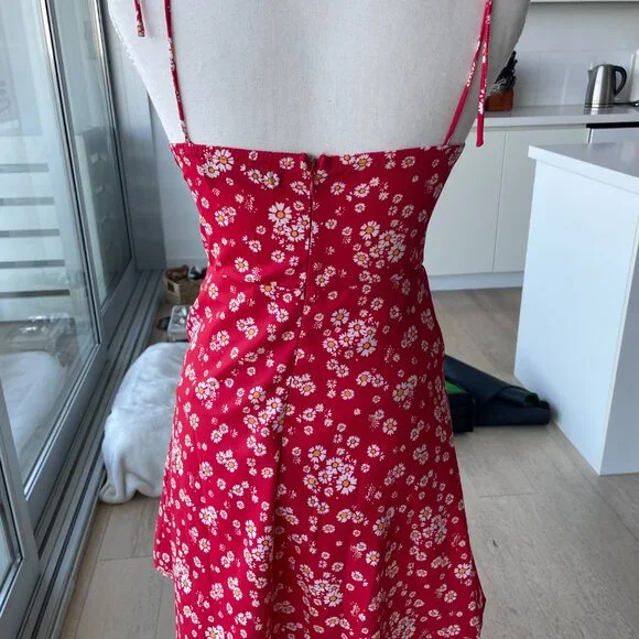 White Fox Boutique Red Floral Adjustable Spaghetti Strap Dress (XS) - Picture 5 of 8